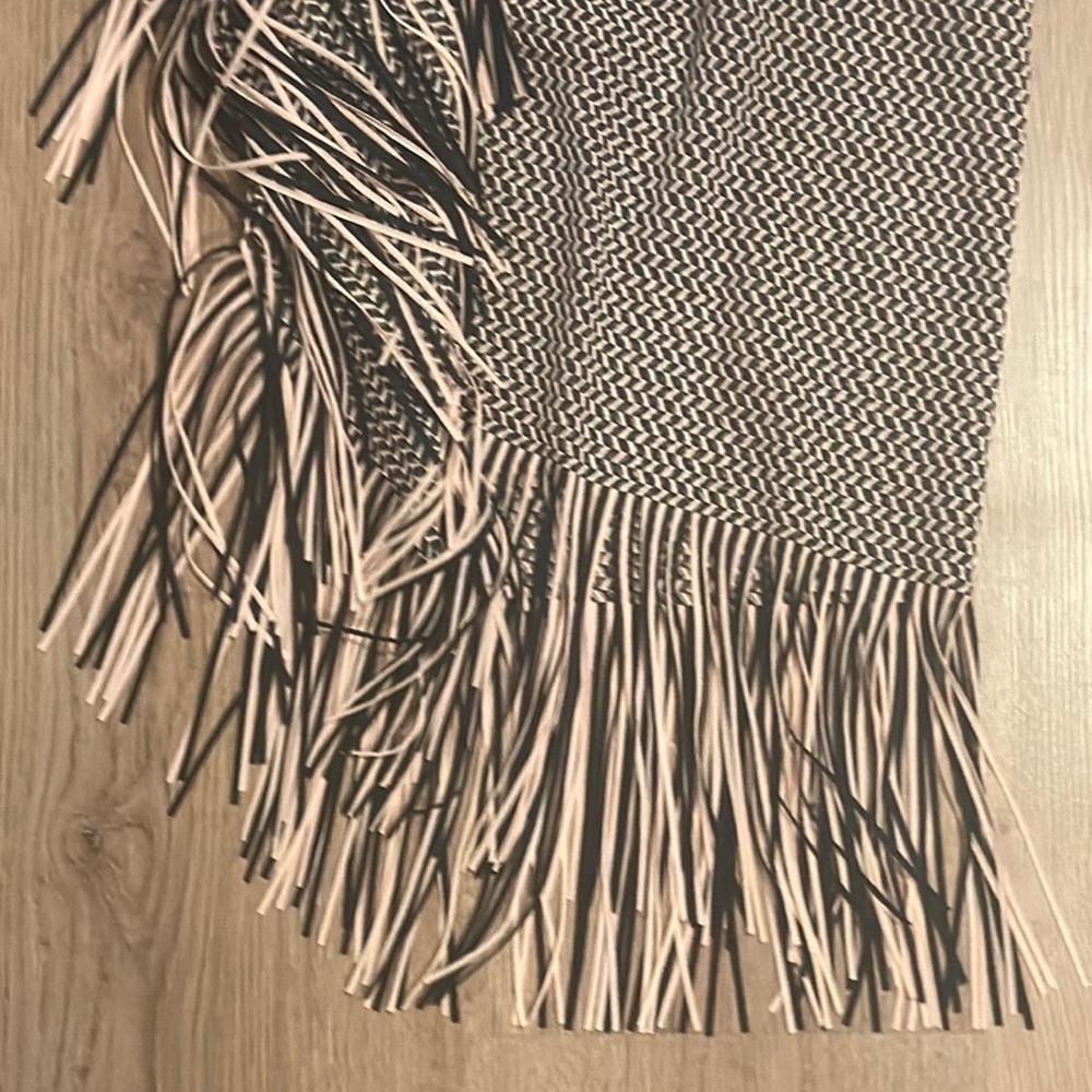 Black and White Fringe Zara Skirt​ - Picture 2 of 5